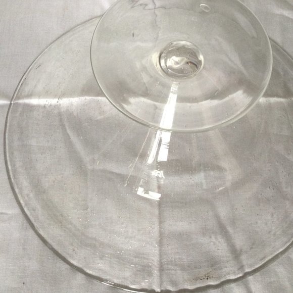 Large clear glass bowl fruit stand with bubbles footed 11.25" light weight - Picture 5 of 7